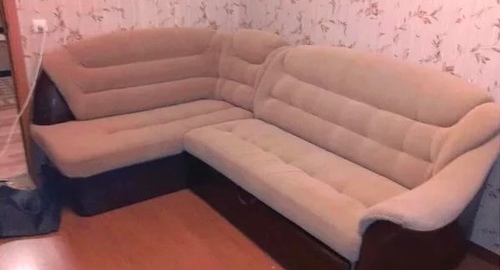 Перетяжка углового дивана. Новоуральск