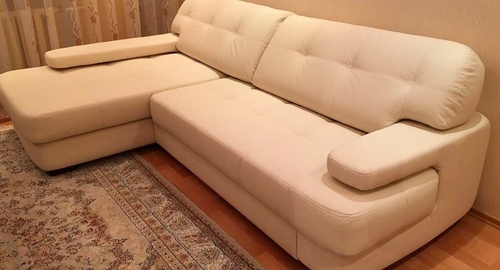Обивка углового дивана.  Новоуральск
